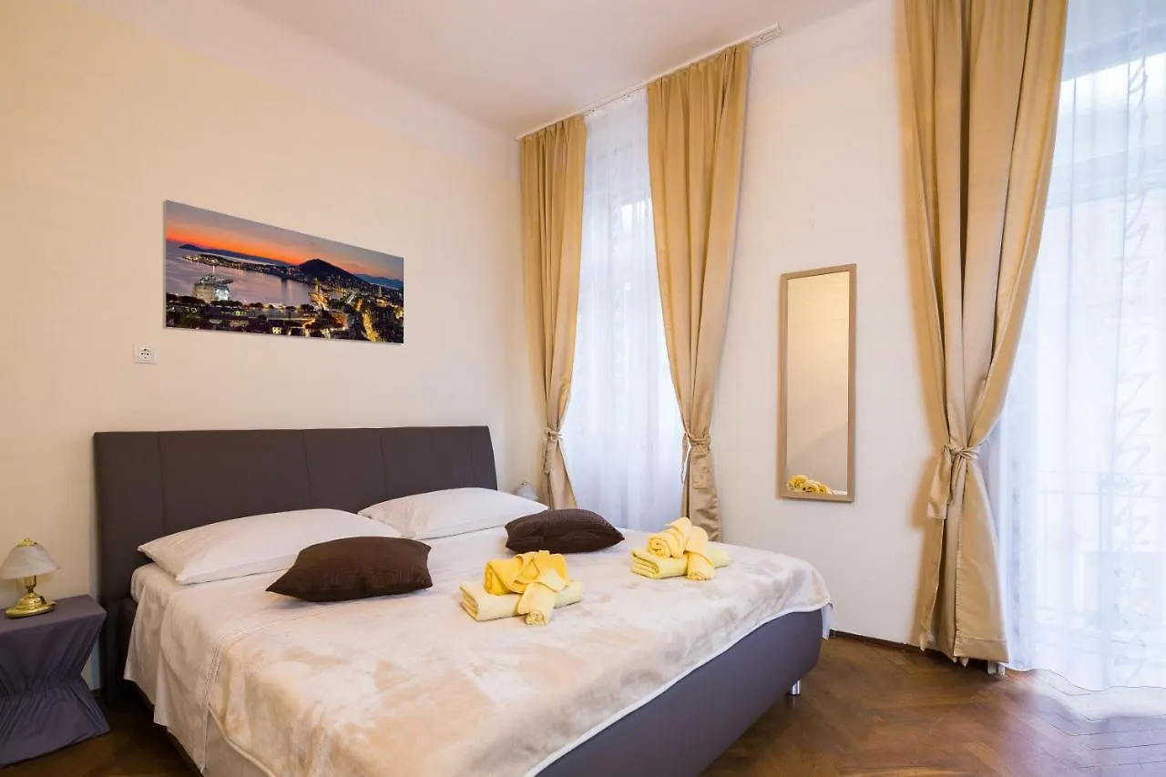 Riva Rooms Split Gasthof
