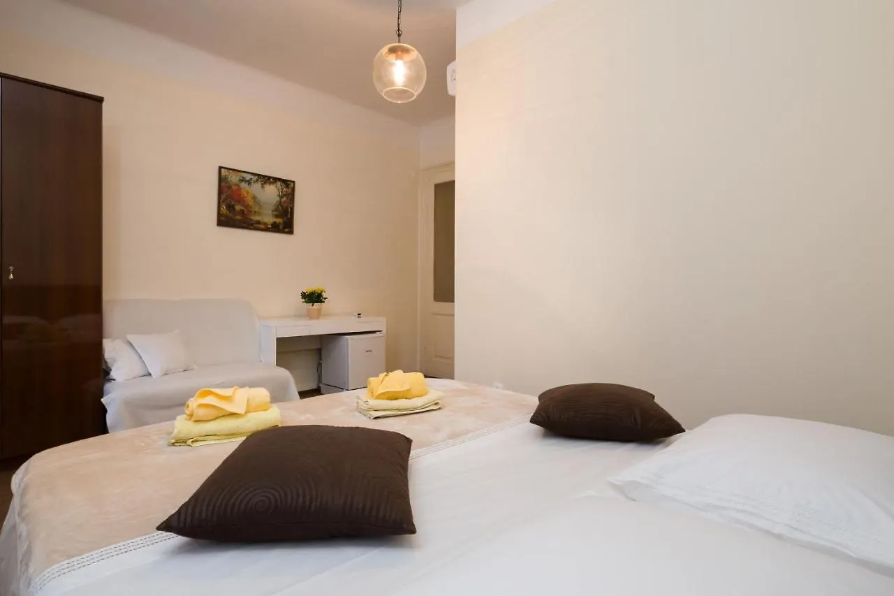 Riva Rooms Split Guest house